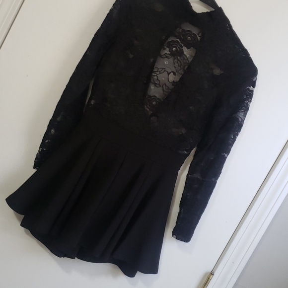 Romper - Picture 2 of 4